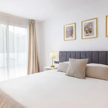 Elegant, Comfortable Penthouse With Scenic Views * 라오로타바