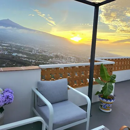 Elegant, Comfortable Penthouse With Scenic Views * ラ・オロタバ