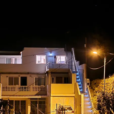 아파트 Elegant, Comfortable Penthouse With Scenic Views *